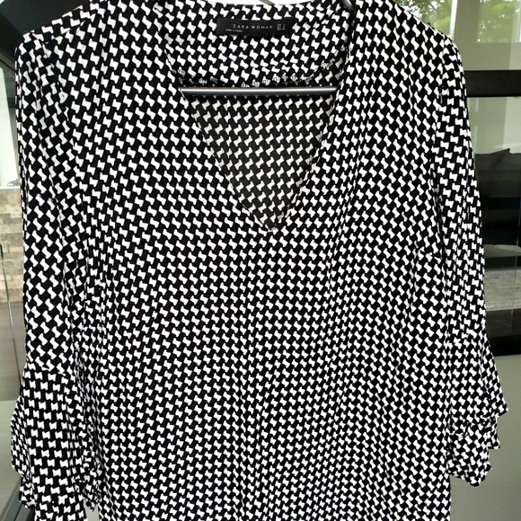Zara Woman flared 3/4 length sleeve - Picture 1 of 5